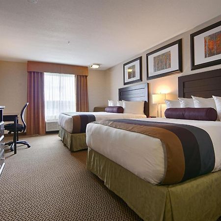 Best Western Bonnyville Inn & Suites Экстерьер фото