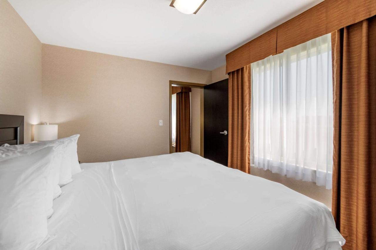 Best Western Bonnyville Inn & Suites Экстерьер фото