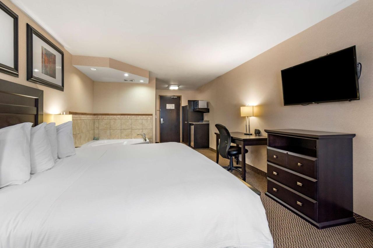 Best Western Bonnyville Inn & Suites Экстерьер фото