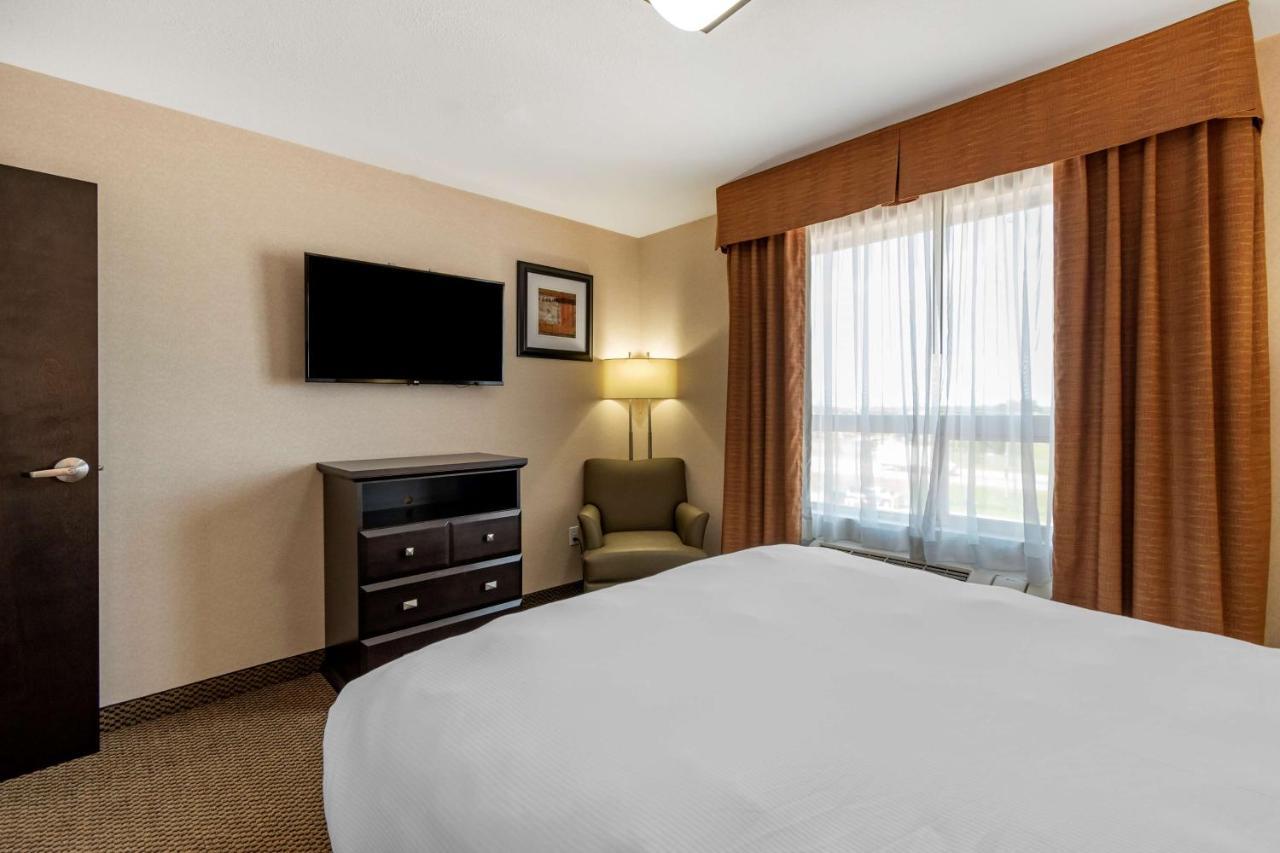 Best Western Bonnyville Inn & Suites Экстерьер фото