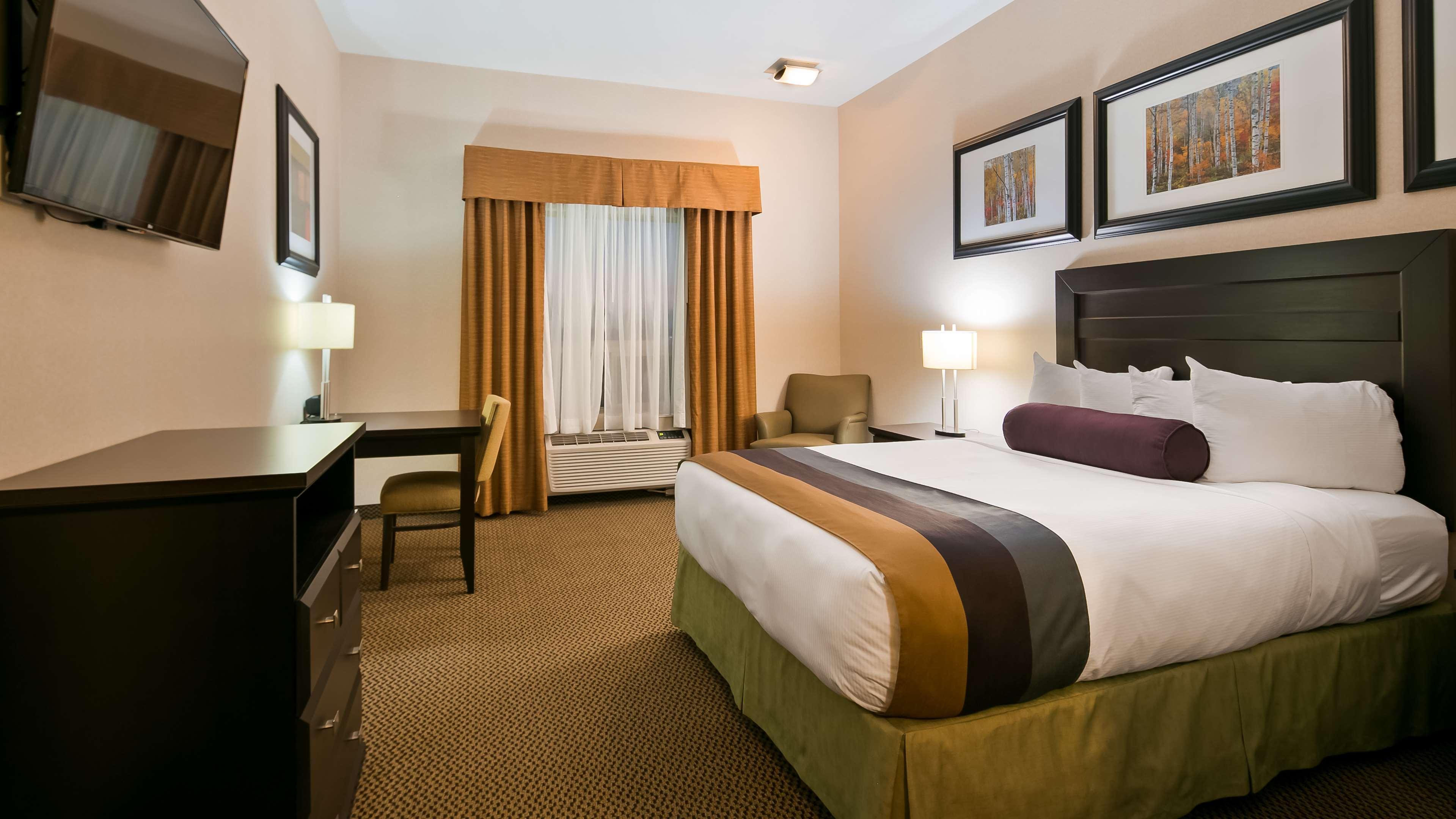 Best Western Bonnyville Inn & Suites Экстерьер фото
