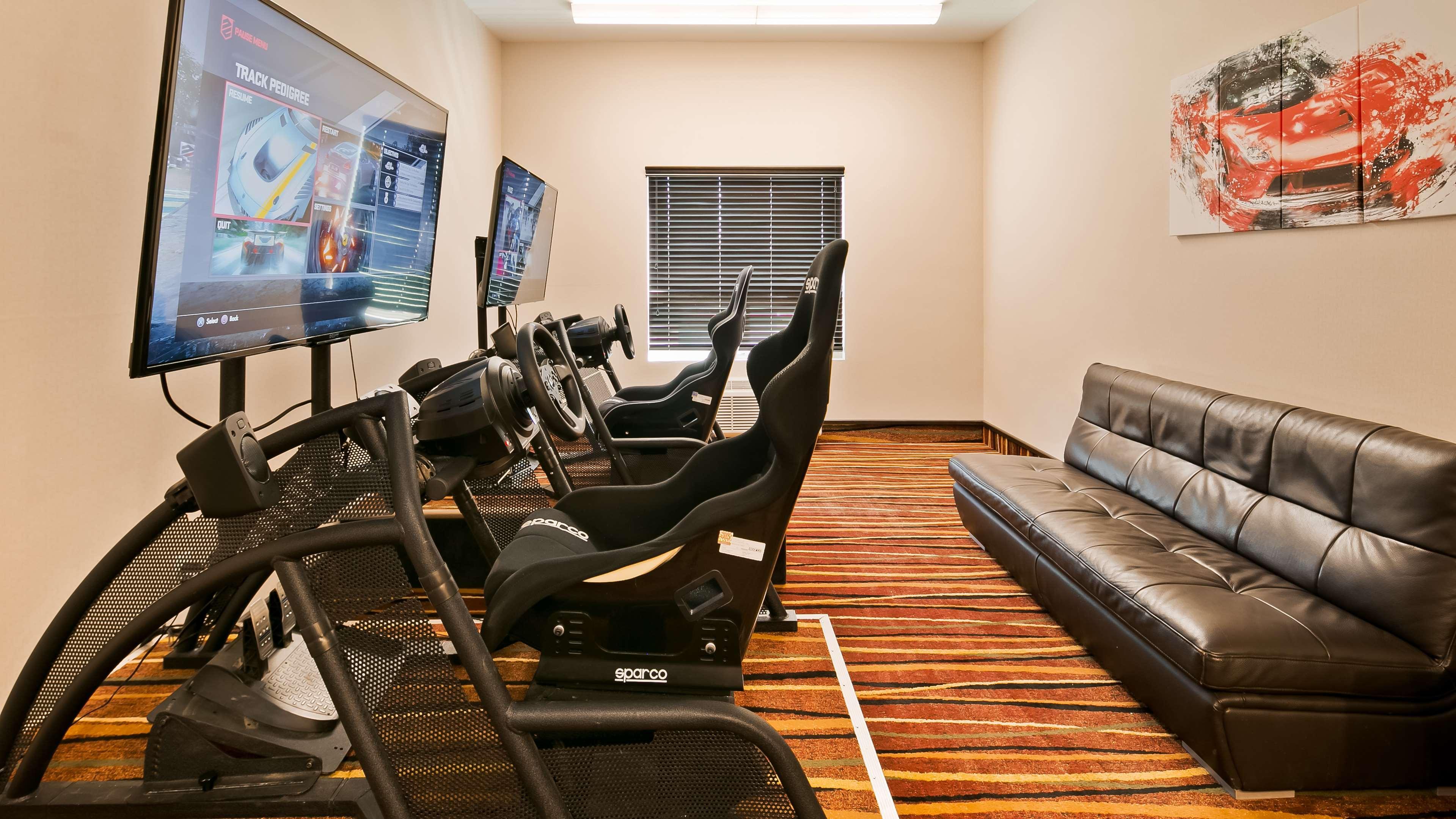 Best Western Bonnyville Inn & Suites Экстерьер фото